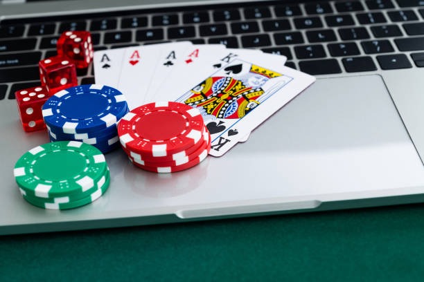 Three Card Poker live dealer table interface on ok88 mobile app